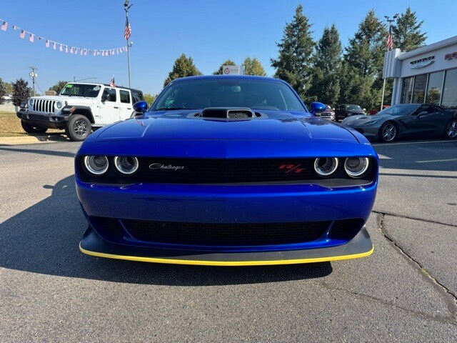 2022 Dodge Challenger R/T Scat Pack Widebody photo 2