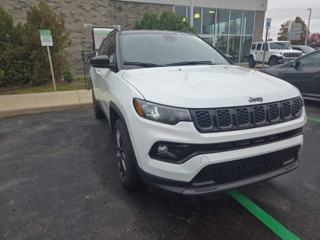 New 2026 Jeep Compass LIMITED ALTITUDE 4X4 Sport Utility