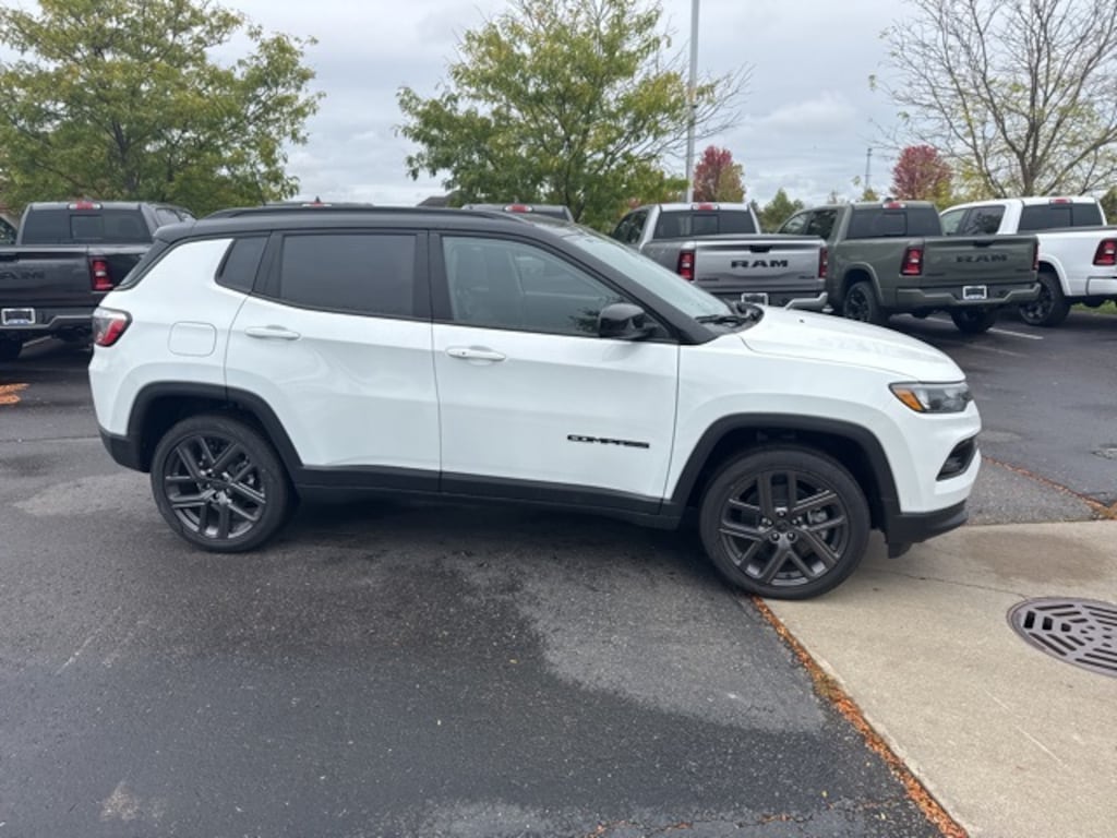 New 2026 Jeep Compass LIMITED ALTITUDE 4X4 Sport Utility