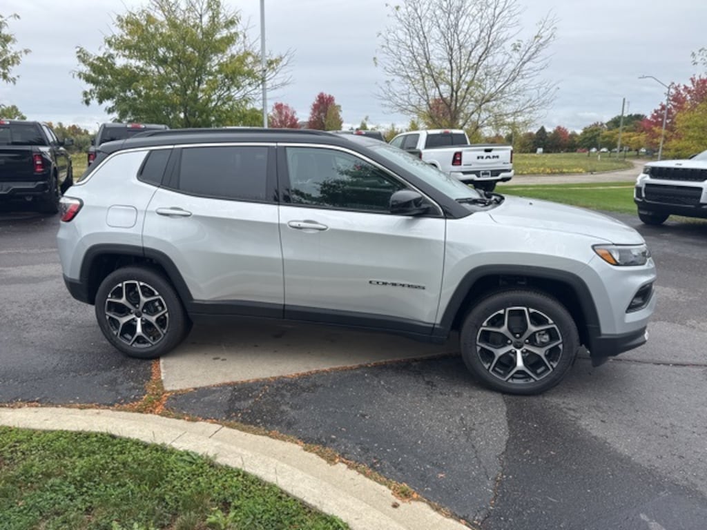 New 2026 Jeep Compass LIMITED 4X4 Sport Utility