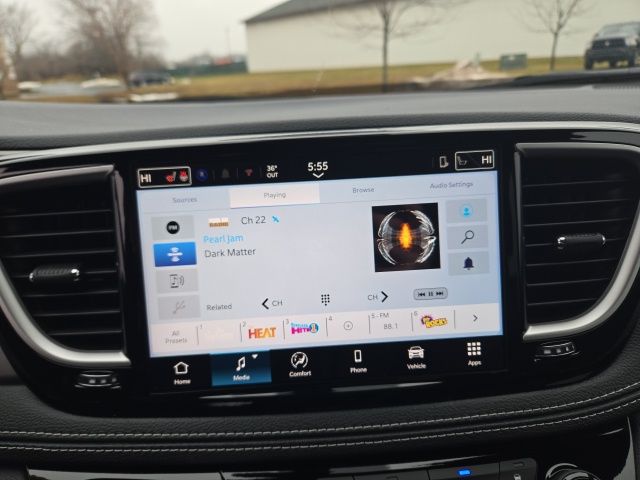 2026 Chrysler Pacifica Select - Photo 15