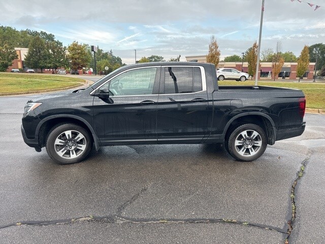 2017 Honda Ridgeline RTL-T photo 4