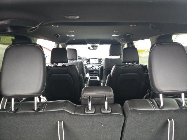 2026 Chrysler Pacifica Select - Photo 21