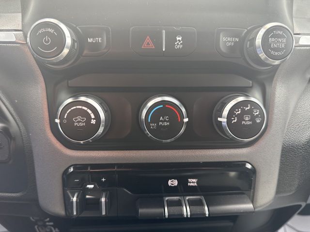 2024 RAM Ram 3500 Pickup Big Horn - Photo 15