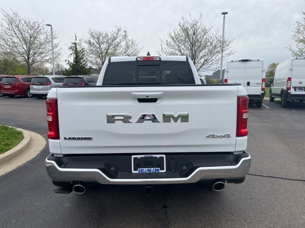 New 2026 Ram 1500 LARAMIE CREW CAB 4X4 5'7 BOX Pickup