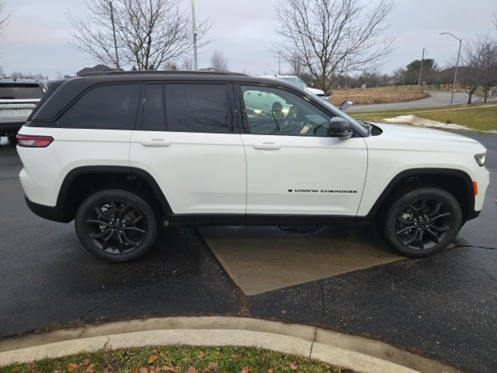 New 2025 Jeep Grand Cherokee LIMITED 4X4 Sport Utility