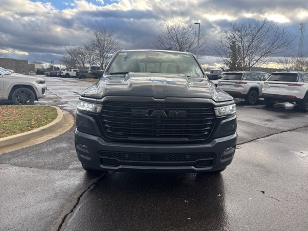 New 2026 Ram 1500 LARAMIE CREW CAB 4X4 5'7 BOX Pickup