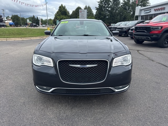 Used 2019 Chrysler 300 Touring with VIN 2C3CCARGXKH603745 for sale in Chelsea, MI