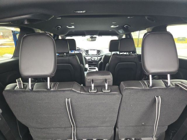 2026 Chrysler Pacifica Select - Photo 22