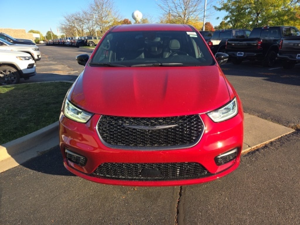 New 2026 Chrysler Pacifica SELECT Passenger Van
