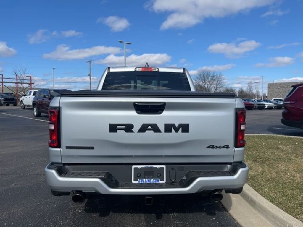New 2026 Ram 1500 BIG HORN CREW CAB 4X4 5'7 BOX Pickup