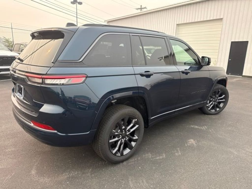 New 2026 Jeep Grand Cherokee LIMITED RESERVE 4X4 Sport Utility