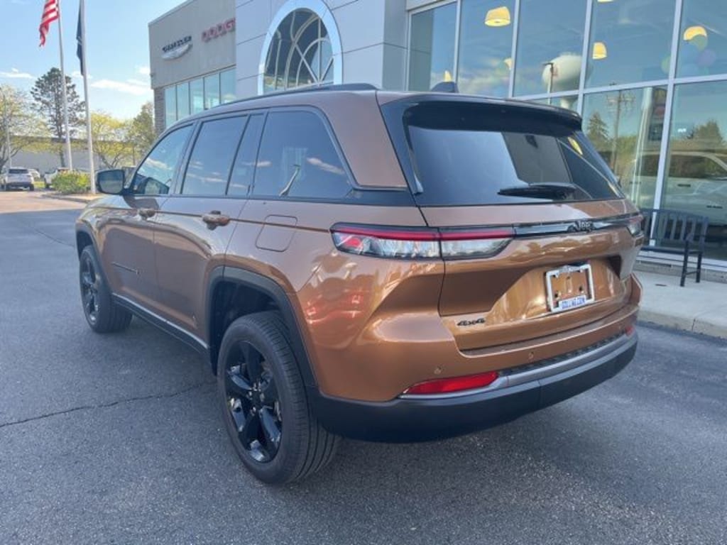 New 2026 Jeep Grand Cherokee LIMITED 4X4 Sport Utility