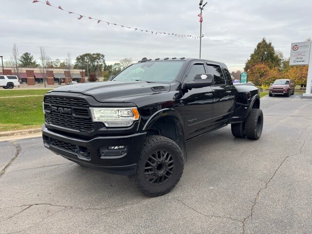 2022 Ram 3500 Limited photo 3