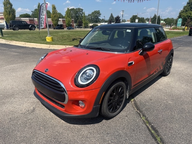 Certified 2019 MINI Hardtop 2 Door Base with VIN WMWXP5C50K2H30691 for sale in Chelsea, MI