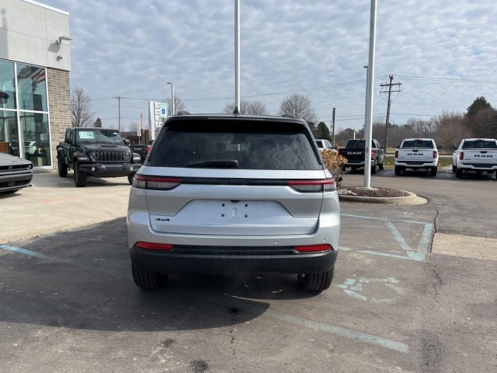 New 2025 Jeep Grand Cherokee LIMITED 4X4 Sport Utility