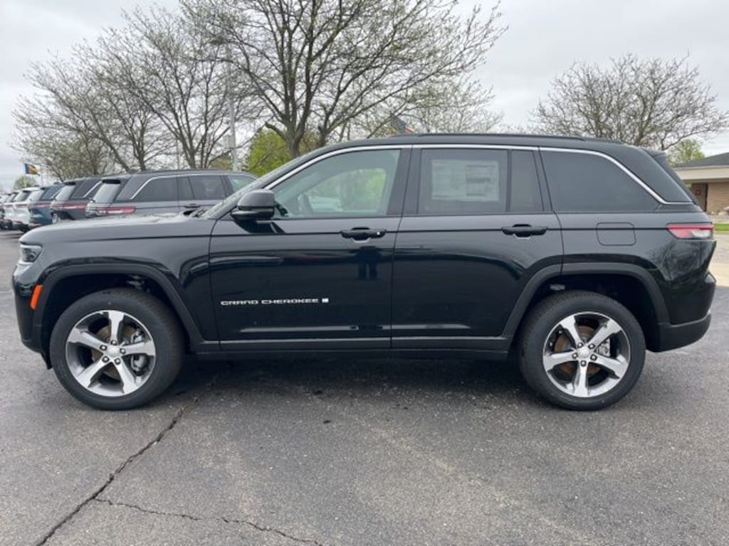 New 2026 Jeep Grand Cherokee LIMITED 4X4 Sport Utility