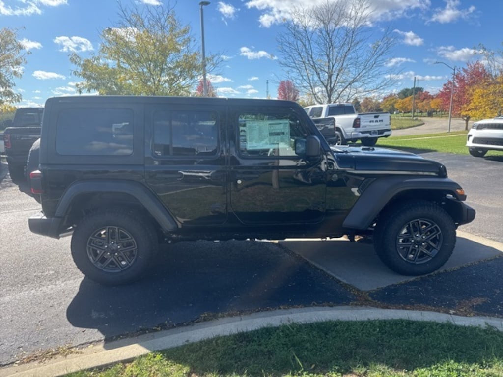 New 2026 Jeep Wrangler 4-DOOR SPORT S Sport Utility