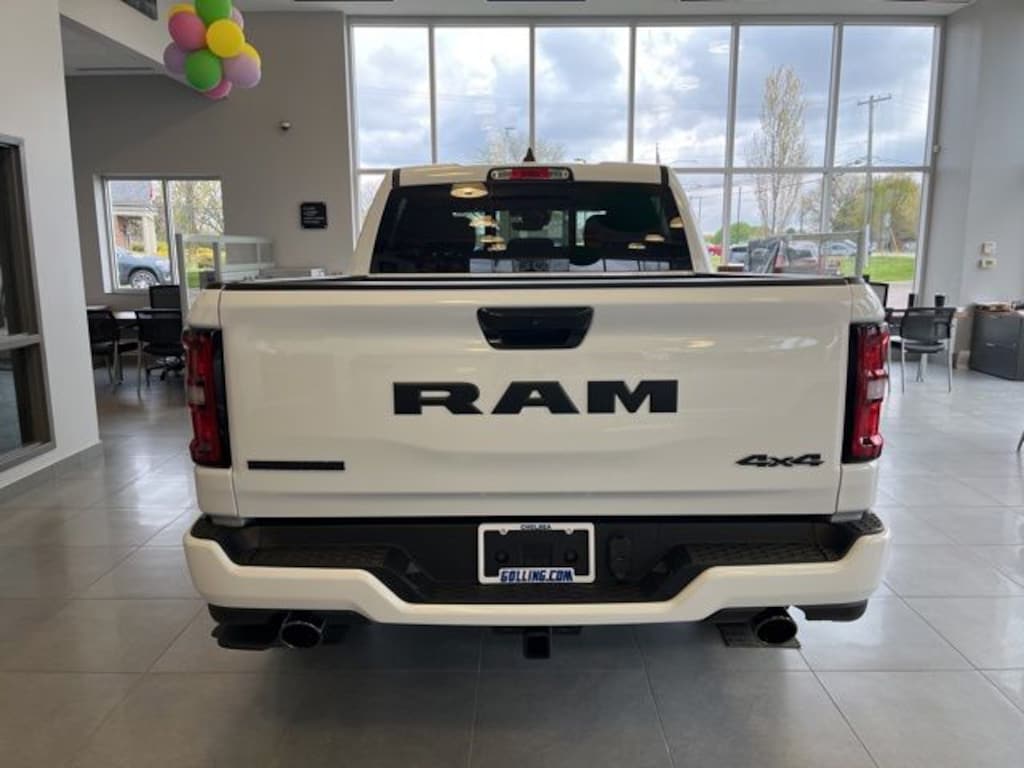 New 2026 Ram 1500 BIG HORN CREW CAB 4X4 5'7 BOX Pickup