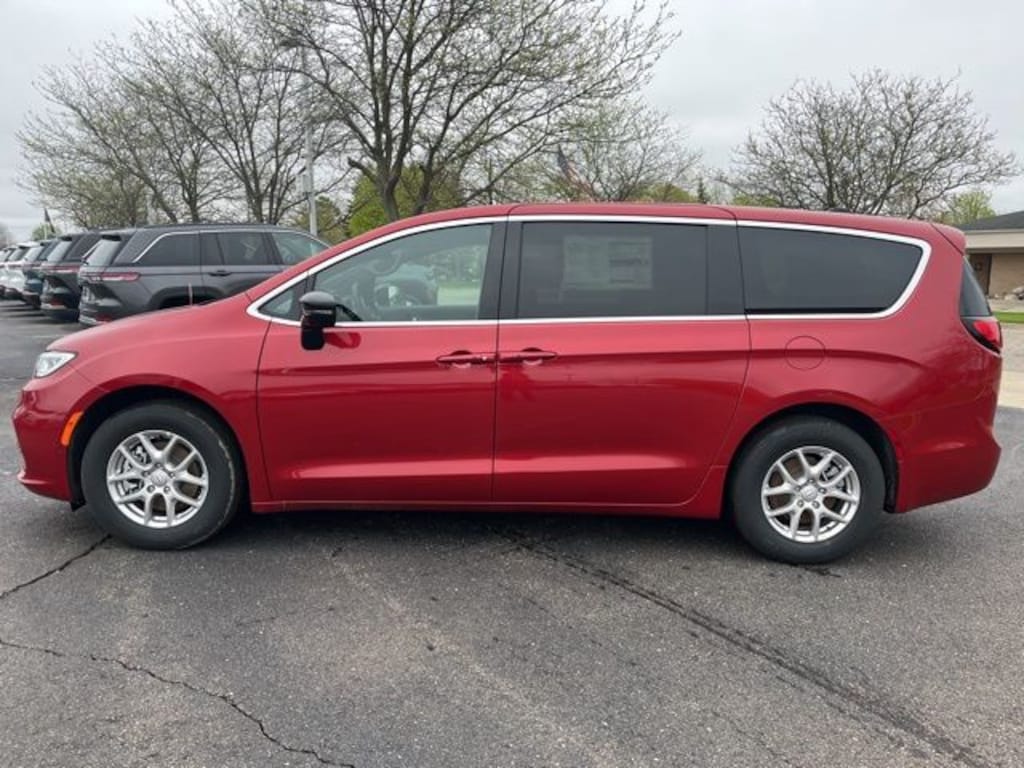 New 2026 Chrysler Pacifica SELECT Passenger Van