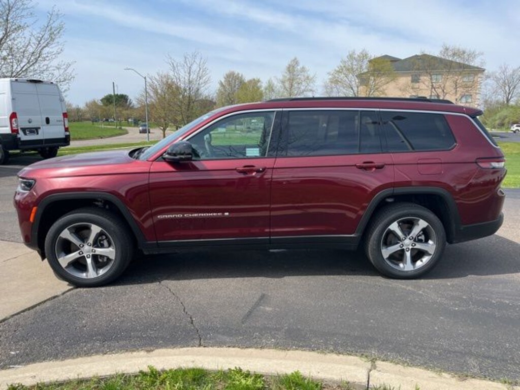 New 2026 Jeep Grand Cherokee L LIMITED 4X4 Sport Utility