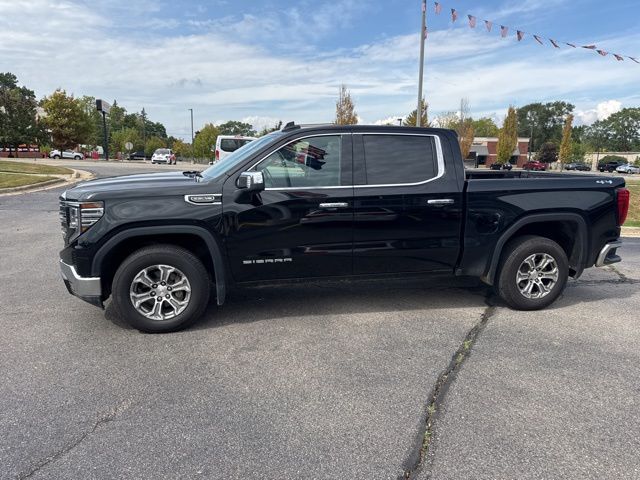 2024 GMC Sierra 1500 SLT - Photo 4