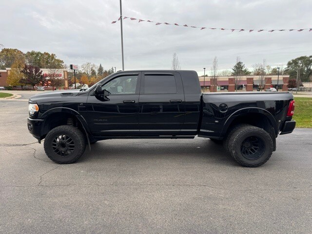 2022 Ram 3500 Limited photo 4
