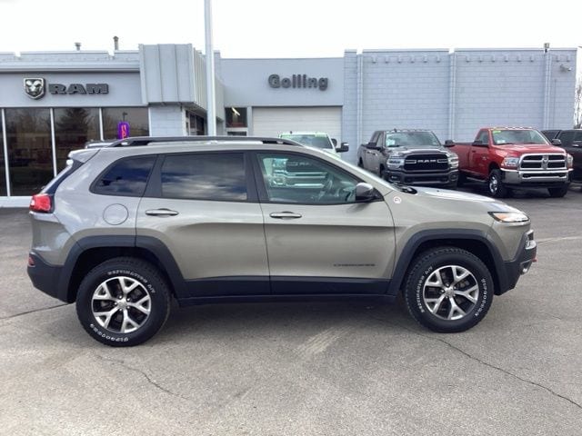 Certified 2017 Jeep Cherokee Trailhawk with VIN 1C4PJMBB2HW551671 for sale in Chelsea, MI