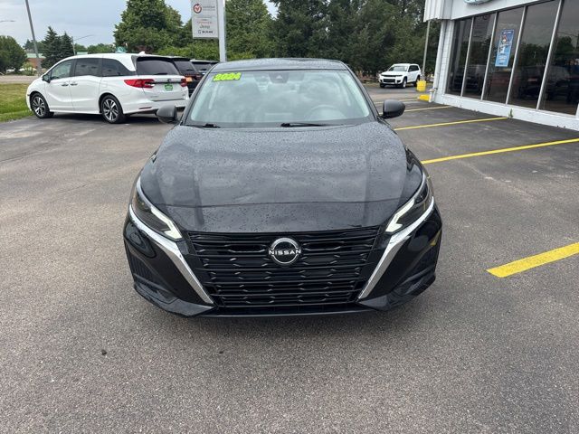 Certified 2024 Nissan Altima SV with VIN 1N4BL4DV5RN307991 for sale in Chelsea, MI