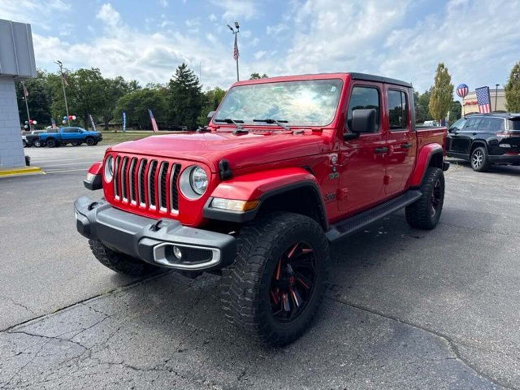 Used 2021 Jeep Gladiator Overland Truck