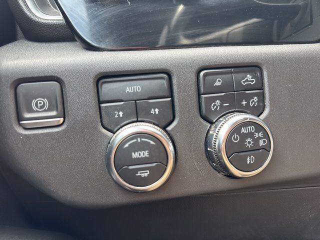 2024 GMC Sierra 1500 SLT - Photo 19