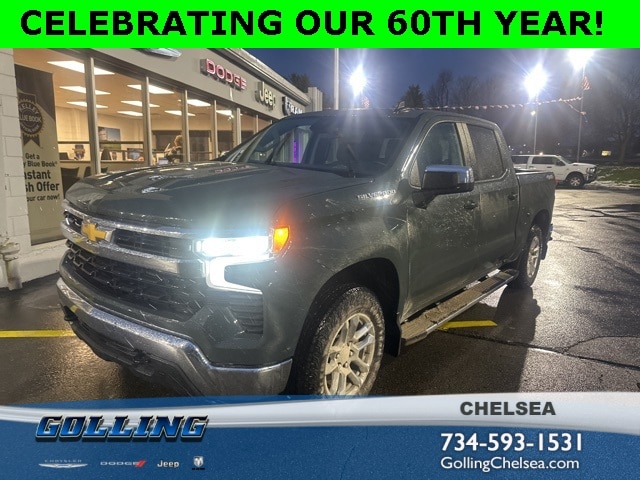 2025 Chevrolet Silverado 1500 LT's photo