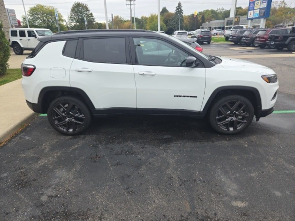 New 2026 Jeep Compass LIMITED ALTITUDE 4X4 Sport Utility
