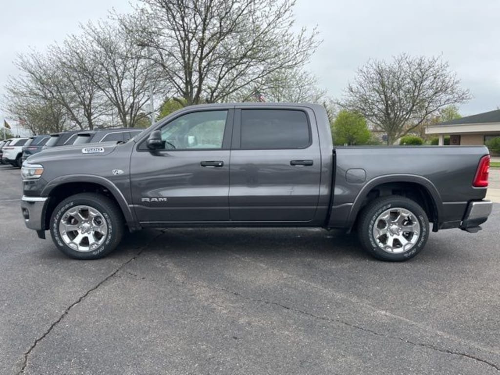 New 2026 Ram 1500 BIG HORN CREW CAB 4X4 5'7 BOX Pickup