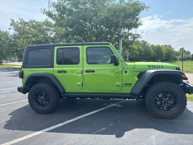 2025 Jeep Wrangler Willys photo 4