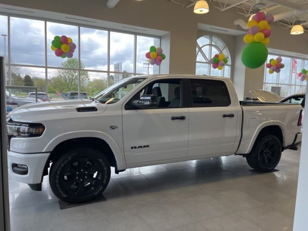 New 2026 Ram 1500 BIG HORN CREW CAB 4X4 5'7 BOX Pickup
