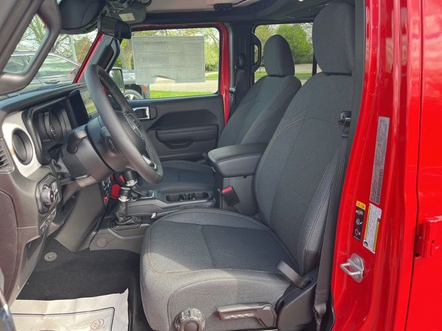 2026 Jeep Wrangler 4-Door Willys - Photo 14