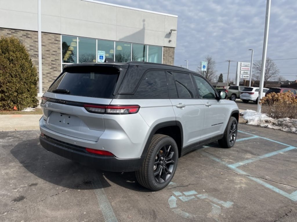 New 2025 Jeep Grand Cherokee LIMITED 4X4 Sport Utility