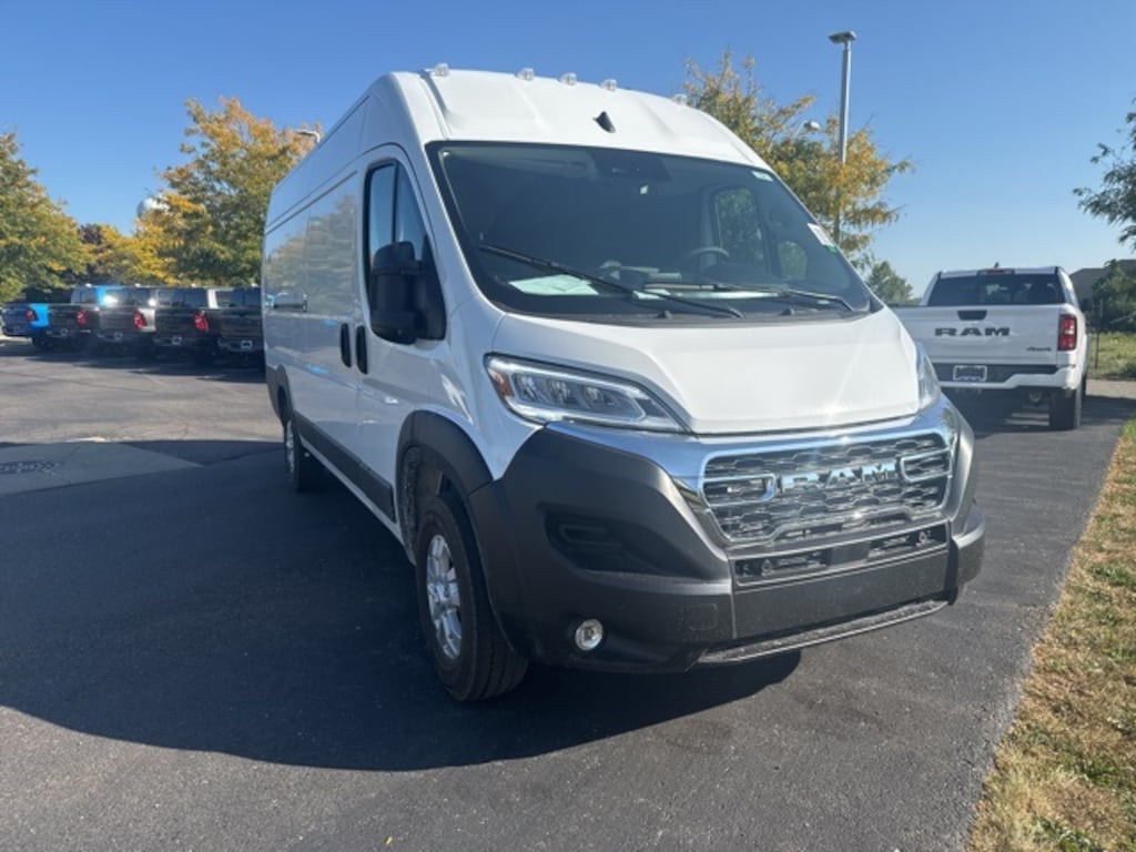 New 2026 Ram ProMaster PROMASTER 3500 SLT CARGO VAN HIGH ROOF 159' WB EXT Cargo Van