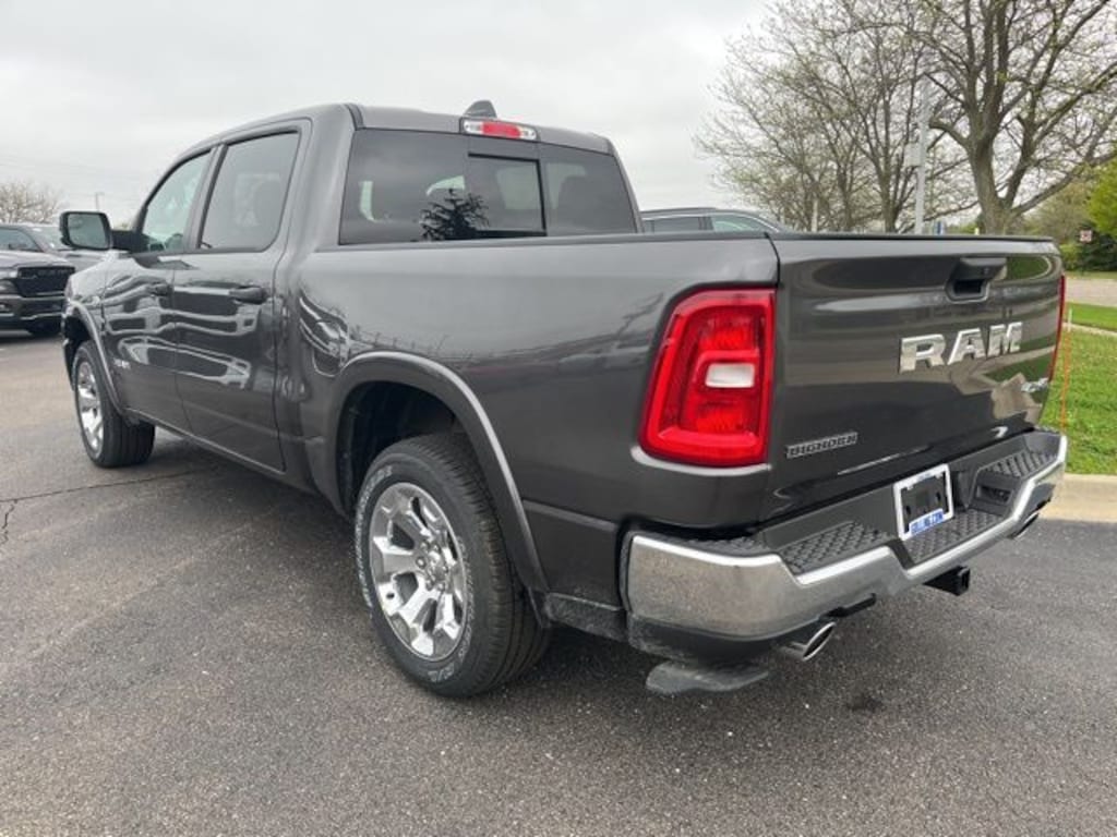 New 2026 Ram 1500 BIG HORN CREW CAB 4X4 5'7 BOX Pickup