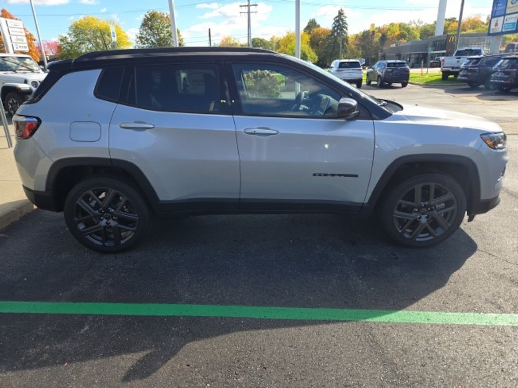 New 2026 Jeep Compass LIMITED ALTITUDE 4X4 Sport Utility