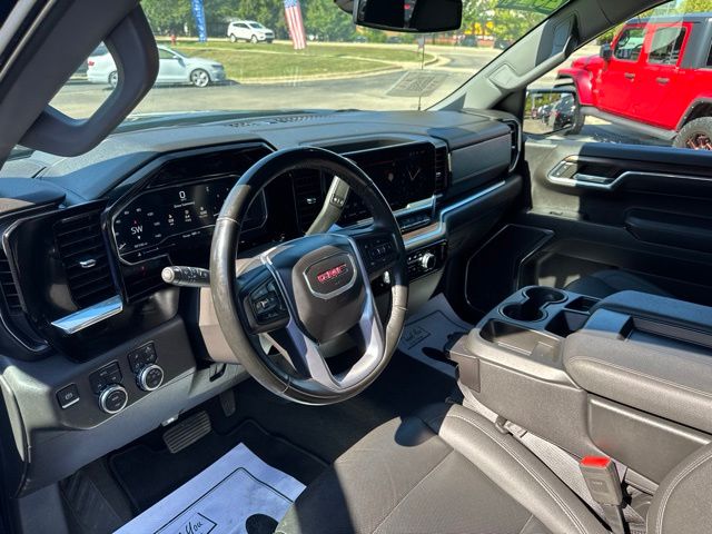 2024 GMC Sierra 1500 SLT - Photo 14