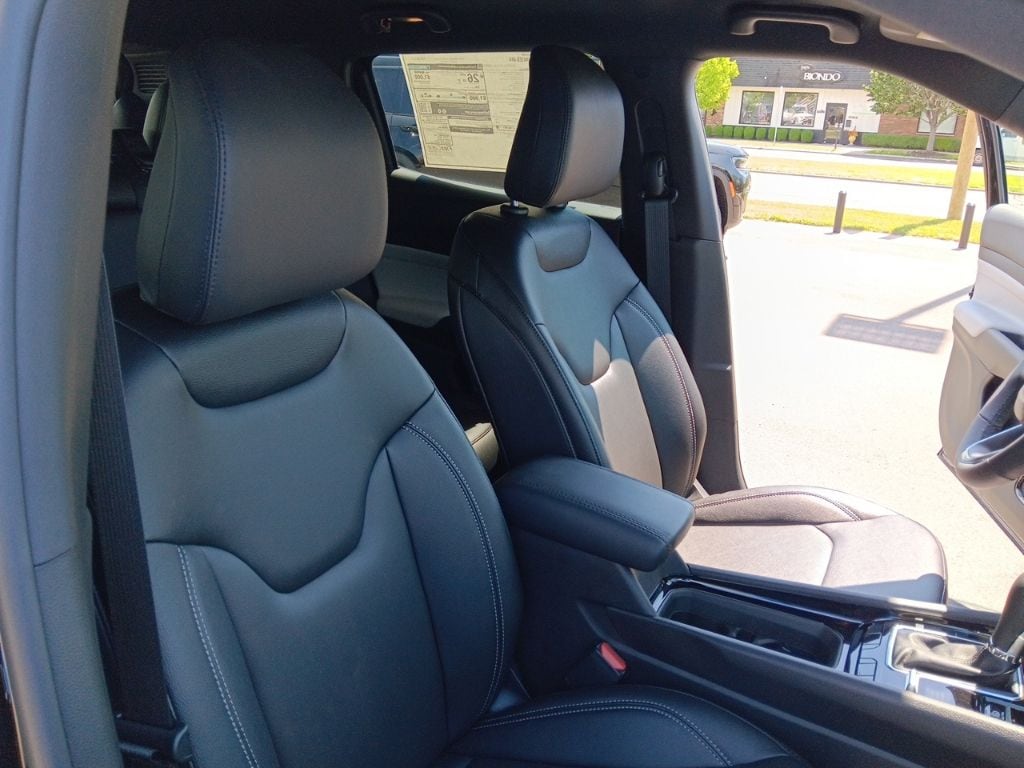 2026 Jeep Compass Limited - Photo 18