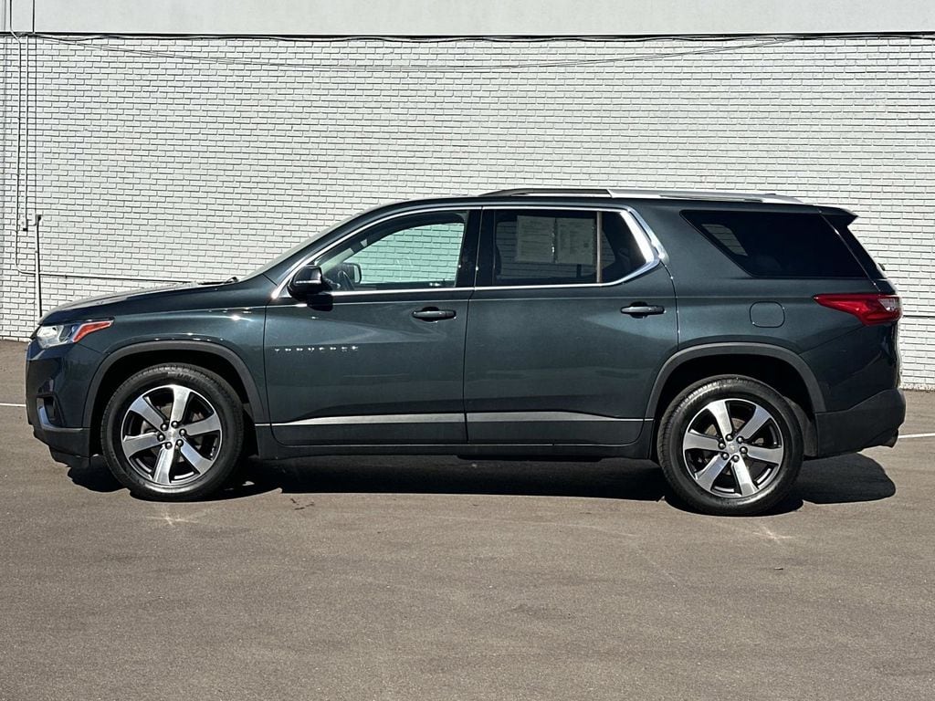 Used 2018 Chevrolet Traverse 3LT with VIN 1GNEVHKW3JJ255056 for sale in Detroit, MI