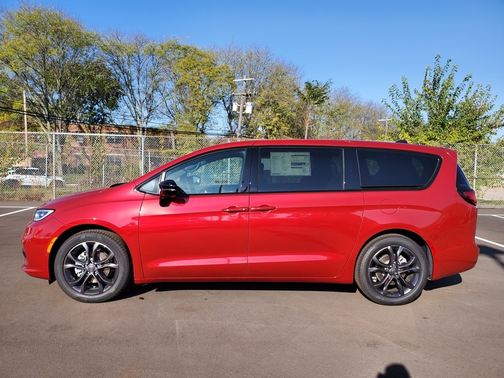 New 2026 Chrysler Pacifica SELECT Passenger Van