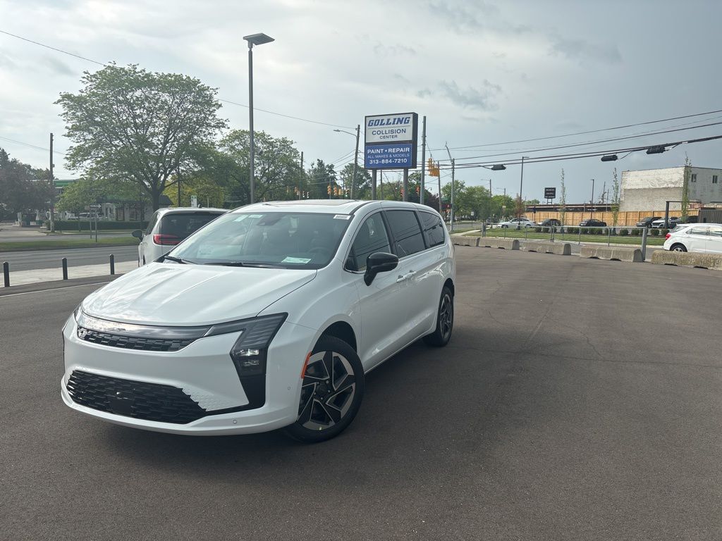 2027 Chrysler Pacifica Limited AWD's photo