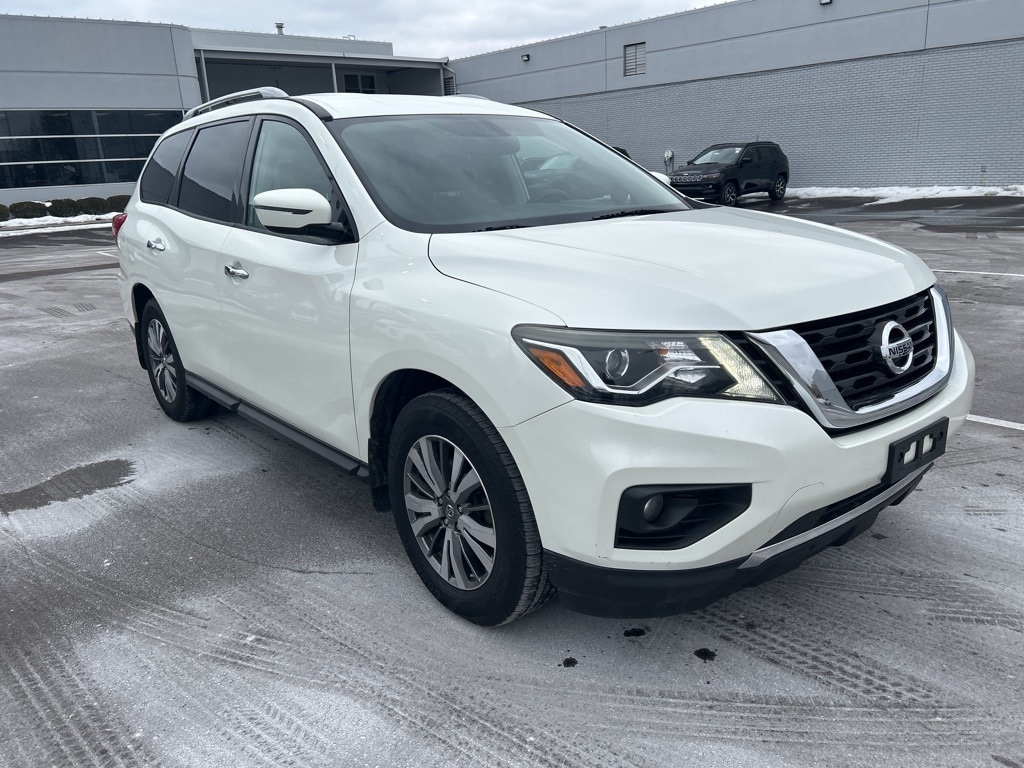 Used 2018 Nissan Pathfinder SV SUV