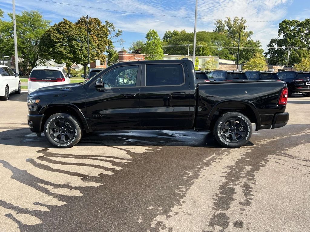 New 2026 Ram 1500 BIG HORN CREW CAB 4X4 5'7 BOX Pickup