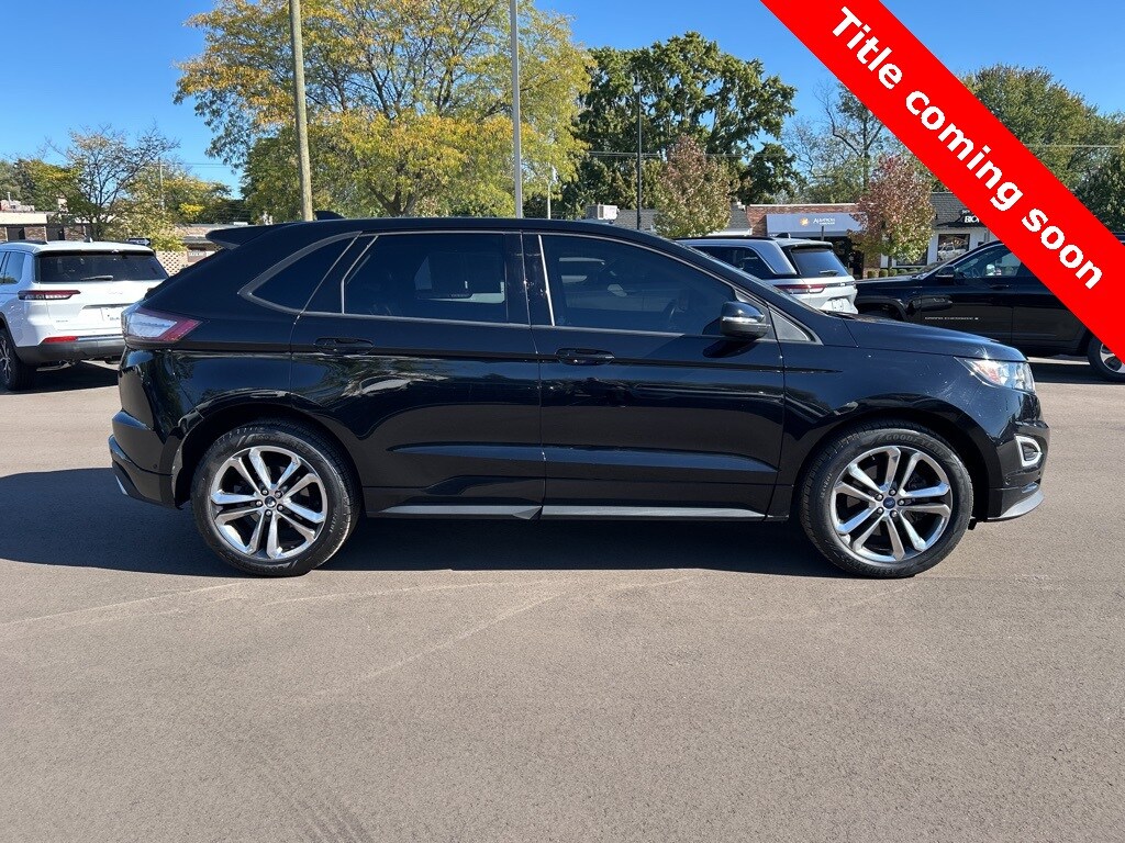 2017 Ford Edge Sport photo 4