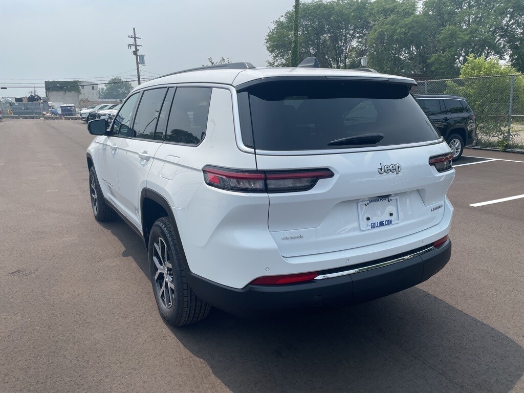 2025 Jeep Grand Cherokee Limited photo 4